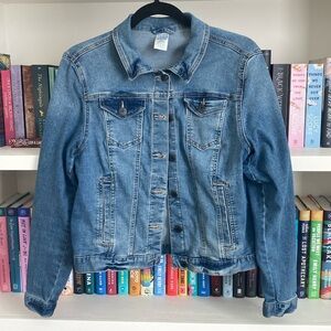 Time and Tru Denim Jacket size Medium